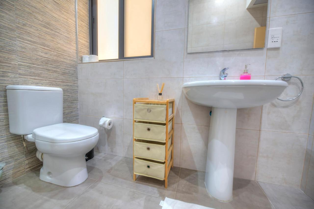 Spacious And Beautifully Furnished 3 Bedrooms/3Bathrooms Apartment With 2 Balconies Wvid1-1 Gzira Ngoại thất bức ảnh